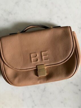 Leatherology Katy Saddle Bag Pebbled Full Grain Taupe Leather Monogram BE